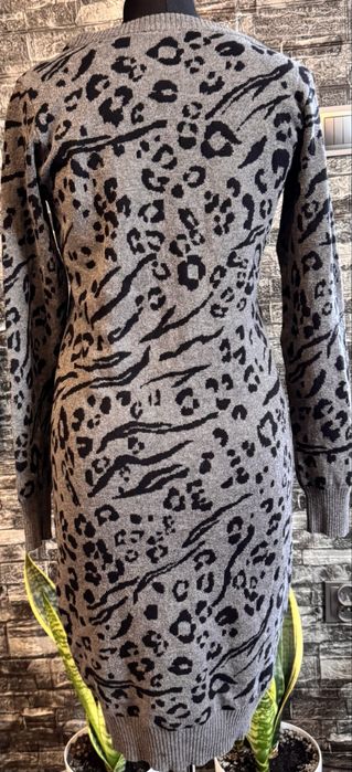 Nowa śliczna sukienka sweter M panterka ( manekin 36/38) ciepła