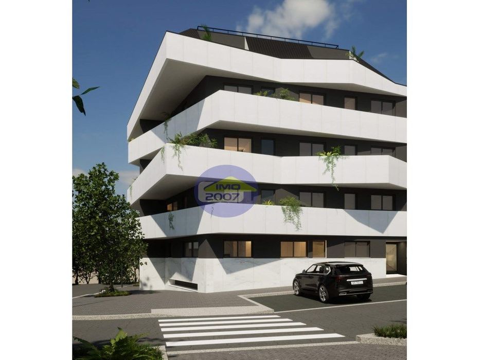 Apartamento T4 Penthouse com varandas novo em Espinho