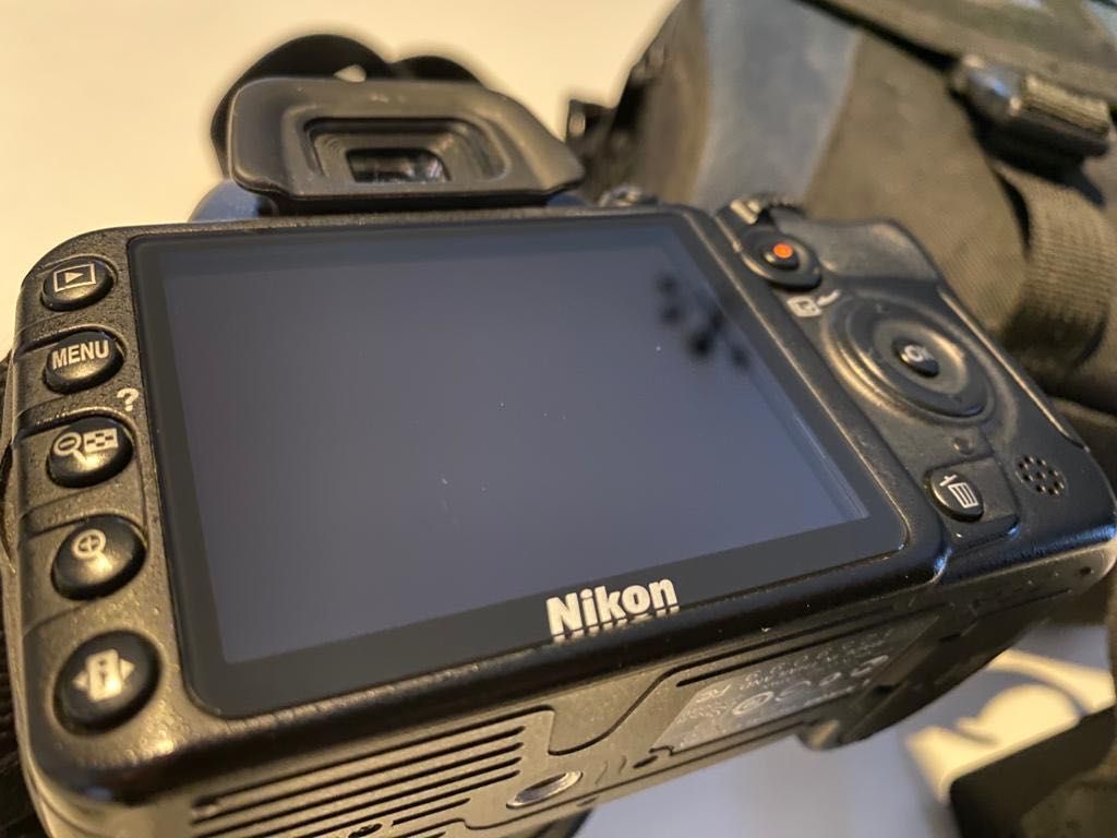 Lustrzanka Nikon D3100 obiektyw Nikkor Dx Af-S 18-55mm1:3,5-5,6G; Etui