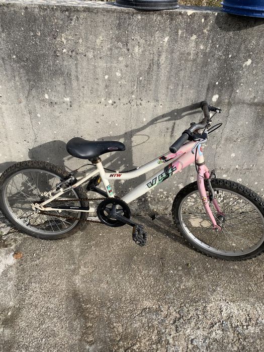 Bicicleta vinte usada de menlna