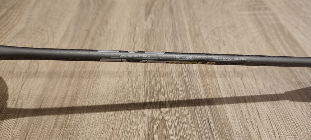 Rakietka Dunlop Evo Titanium 670mm badminton