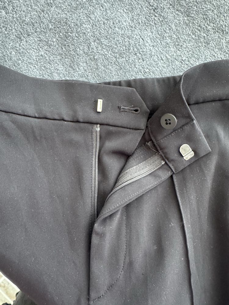 Чорні жіночі брюки юнікло UNIQLO