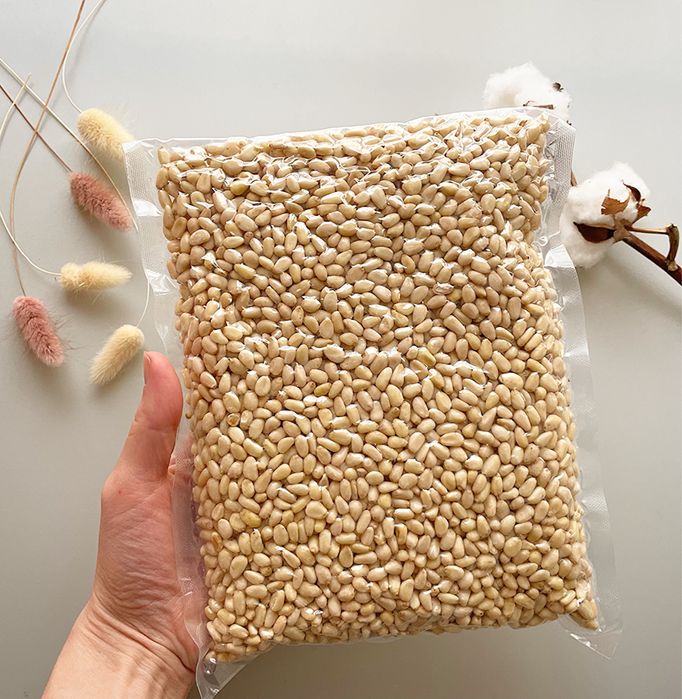 Кедрові горіхи. 500г у вакуумі. Чищені, сирі. Преміум якості