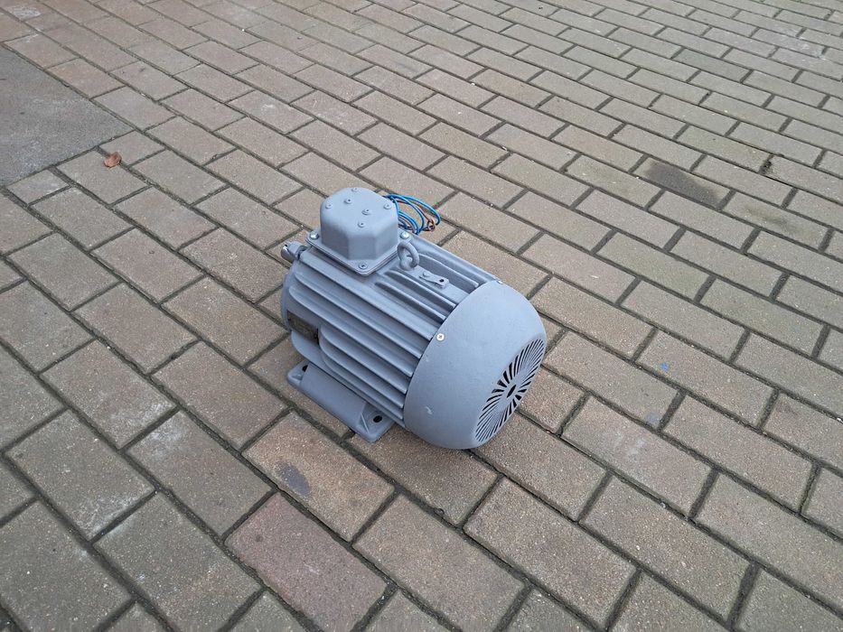Silnik elektryczny 4kw  1430 obrotów Polski    .Wysyłka