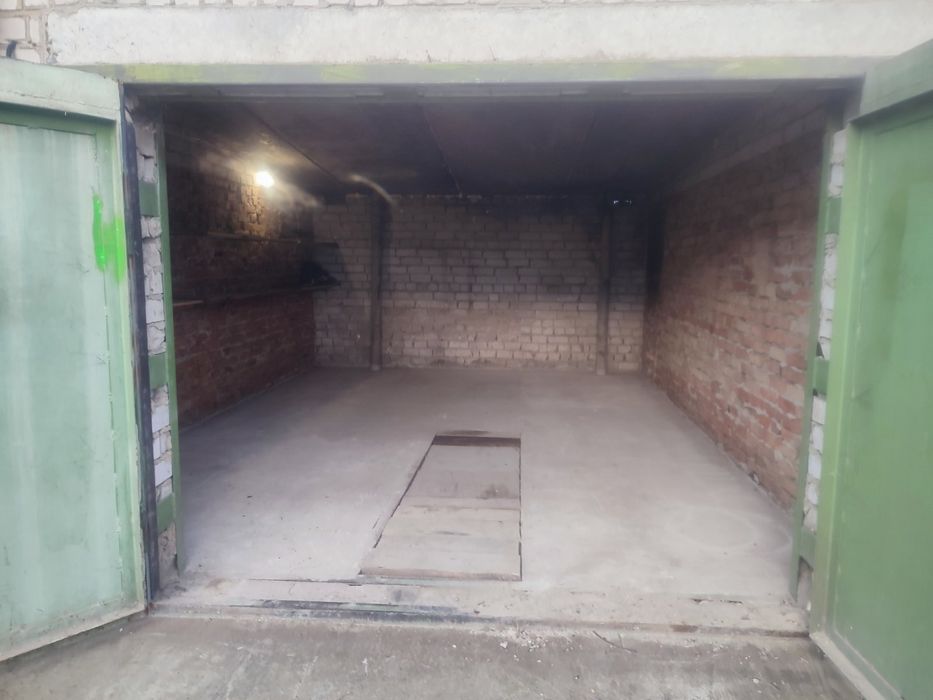 Продам гараж в кооперативе Лада