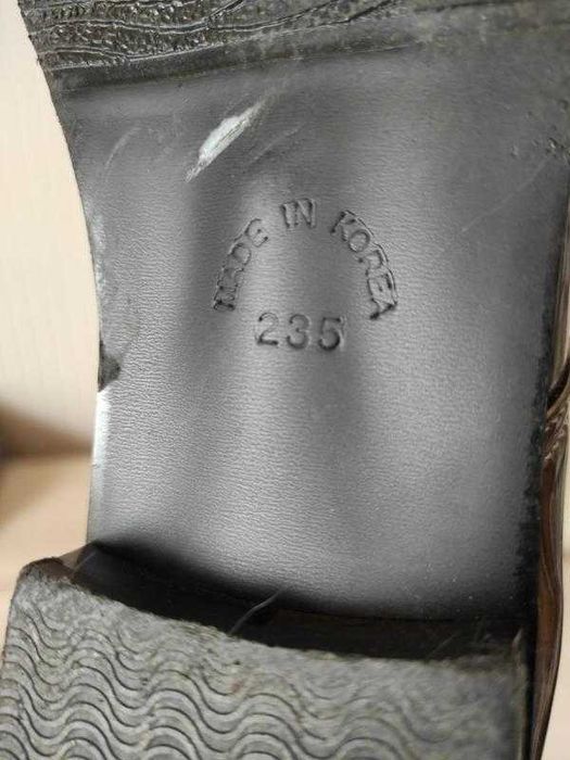 Сріблясті туфлі-оксфорди Ray Ran 36 розміру Made in Korea