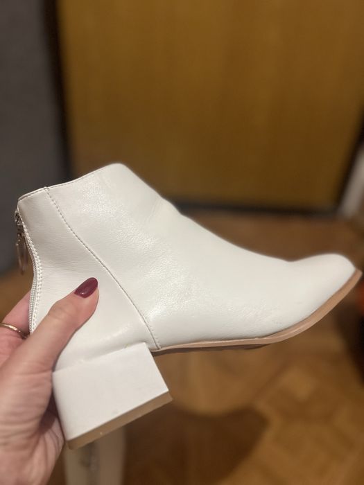 Взуття на весілля восени зима на маленькому каблуку красиві 39 розмір