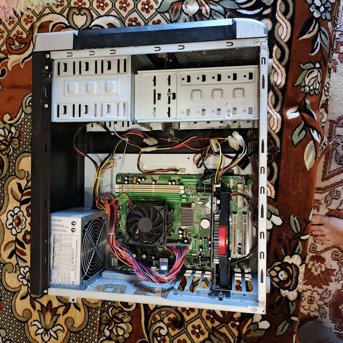 Компьютер  на запчасти