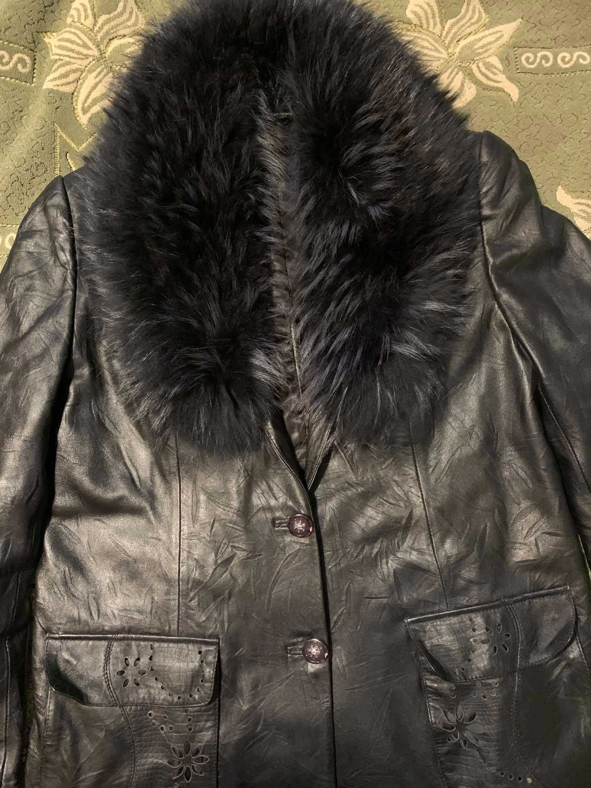 Куртка натуральная кожа с енотом 52.
