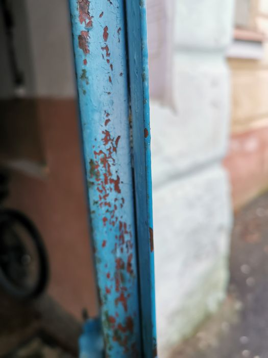 Металеві двері з кодовим замком