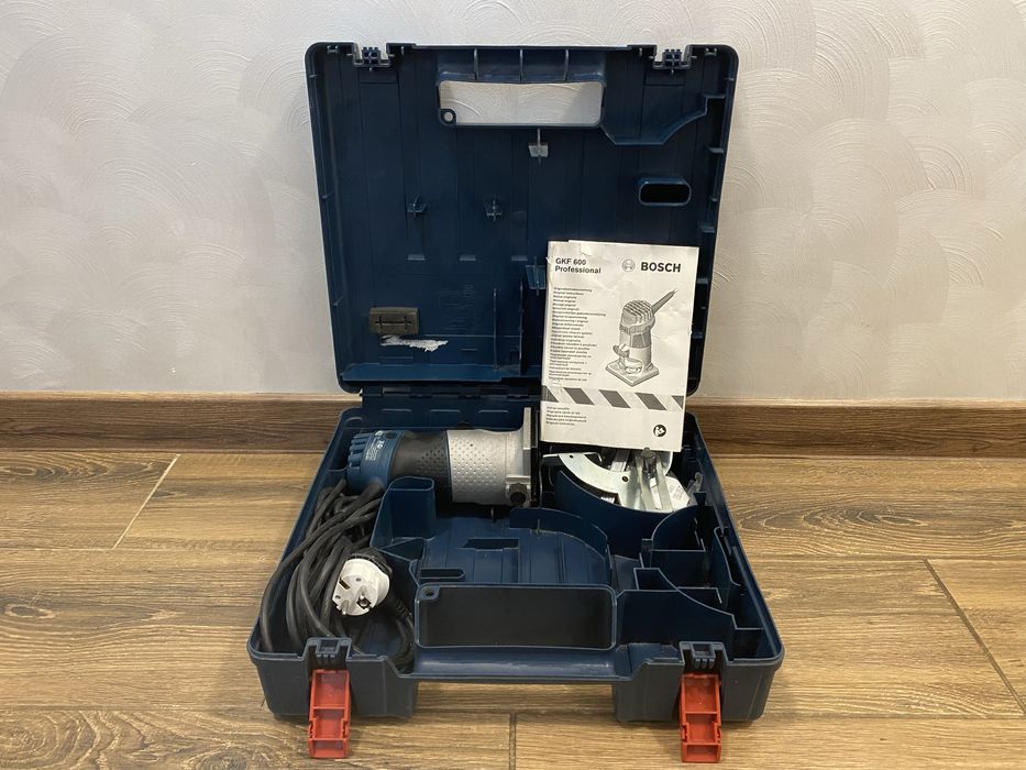 Фрезер Bosch GKF 600