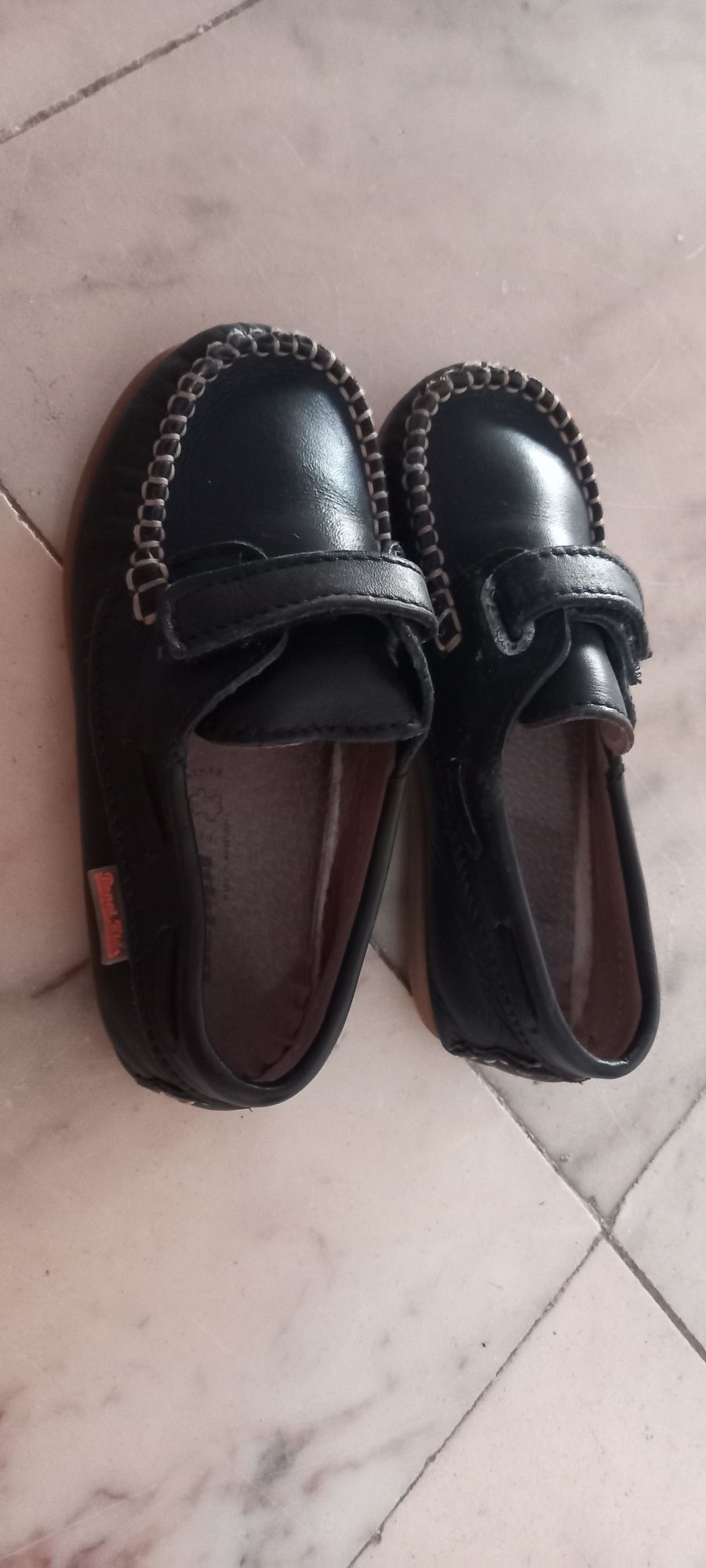 Sapatos de menino