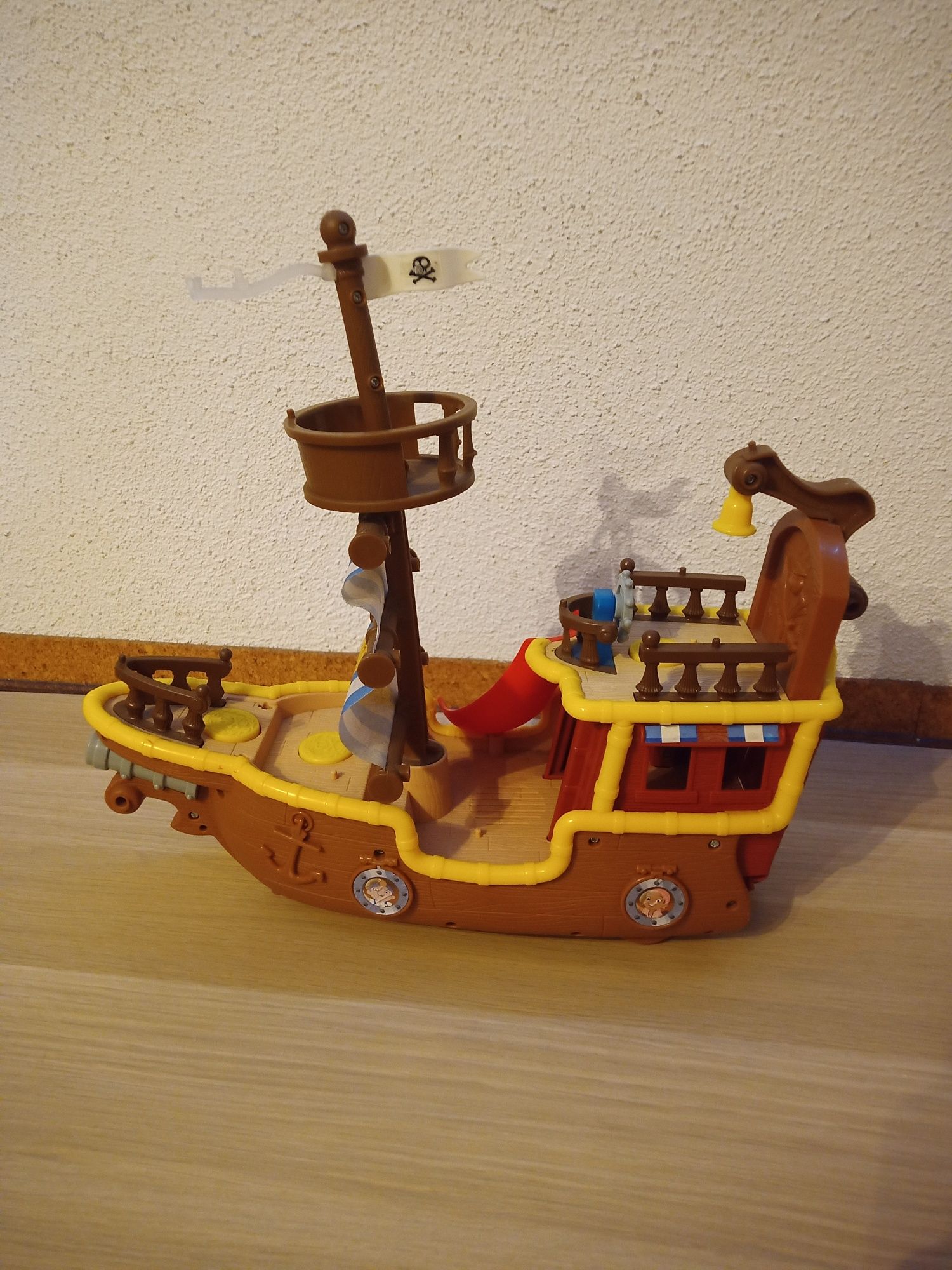 Barco dos piratas