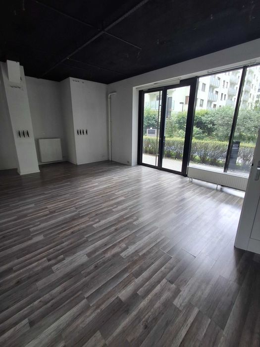 Lokal usługa blisko Ronda Daszyńskiego PARTER- BEZPOŚREDNIO