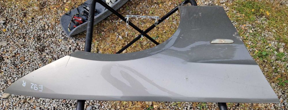 BMW E92 błotnik prawy uszkodzony A53 platin bronze metallic