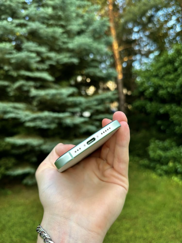 iPhone 15 128 GB Green Neverlock