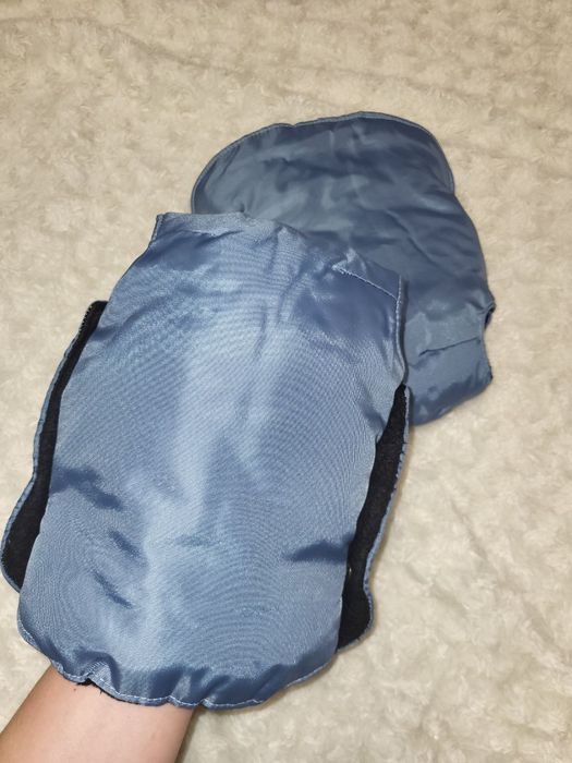 Рукавиці, муфти  на коляску, санчата сірі та блакитні