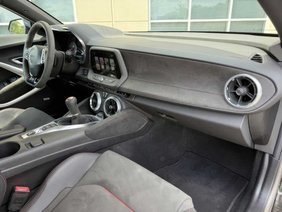 Chevrolet Camaro ZL1 Coupe      2018