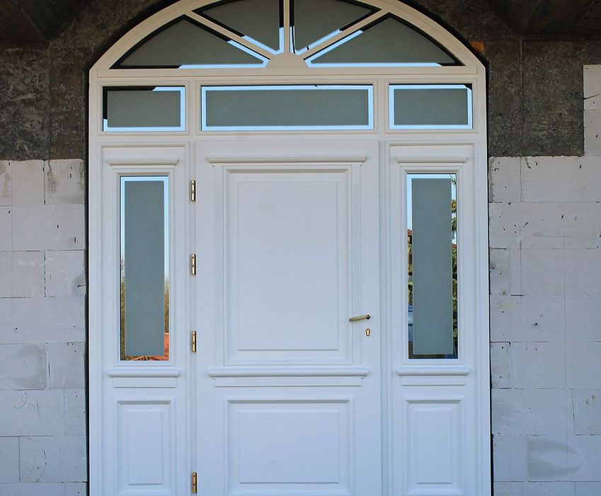 Drzwi zewnętrzne dębowe