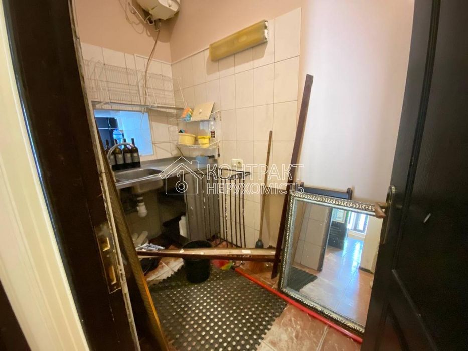 Продам Кав'ярняю в Центрі (Дзеркальний струмень). Готовий бізнес.