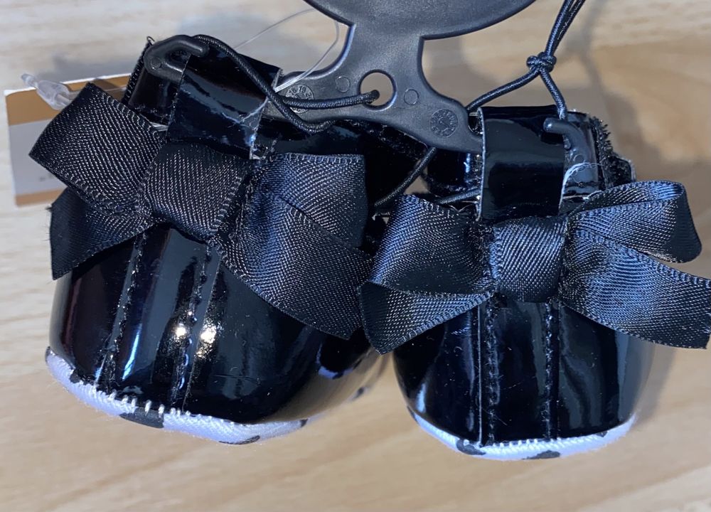 Nowe buciki niemowlęce 3-6 miesięcy firmy Matalan