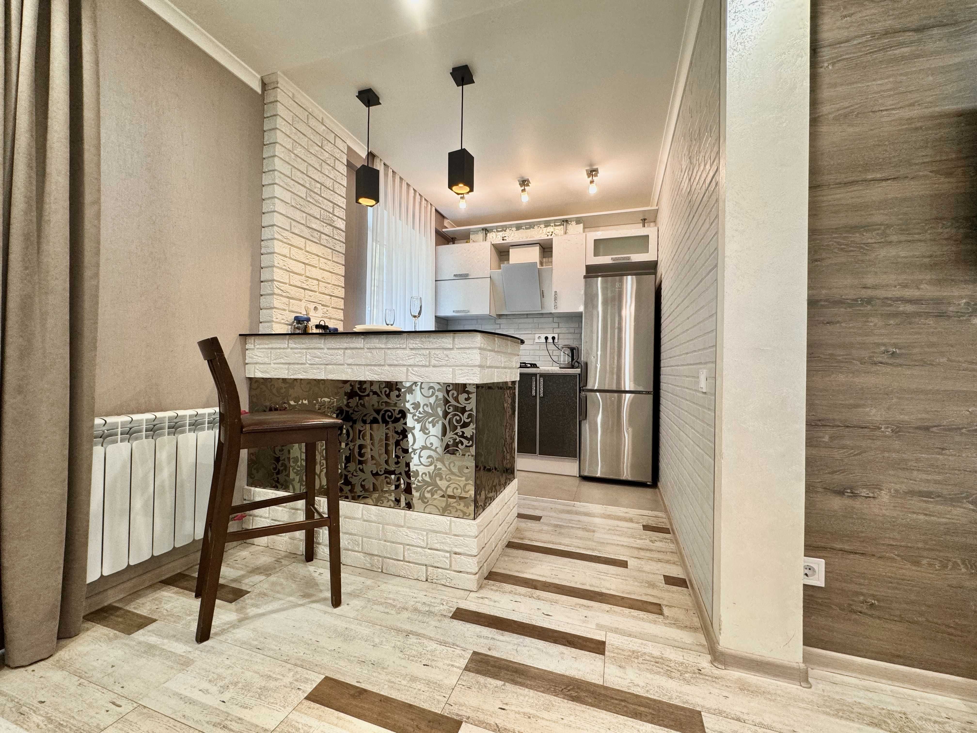 ApartPoltava Розкішна студія подобово ,СВІТЛО ЗАВЖДИ, КВДИ.5510