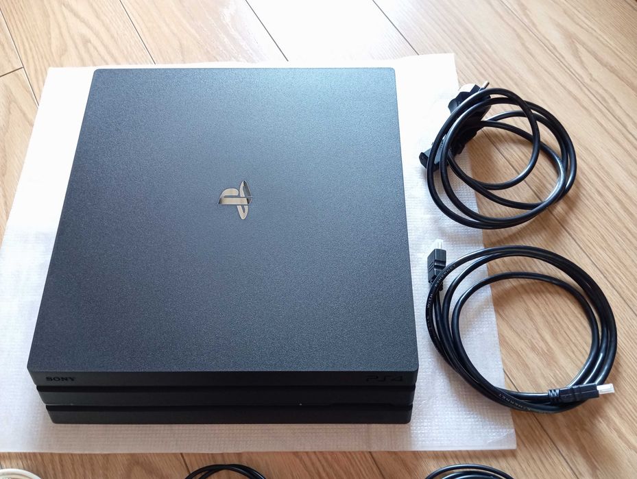 PlayStation 4 PRO PS4, comandos, jogos, (faço retomas, ler descrição)