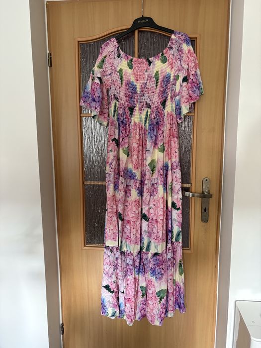 Sukienka hiszpanka maxi długa w kwiatki zwiewna elegancka wizytowa