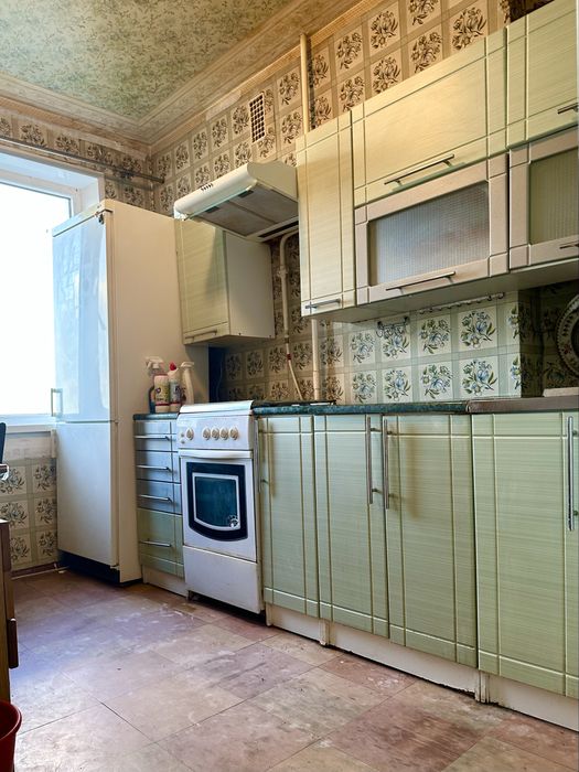 Теплая , экономная 3-х 129 квартал, не угл