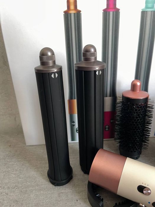 Аналог стайлеру Dyson