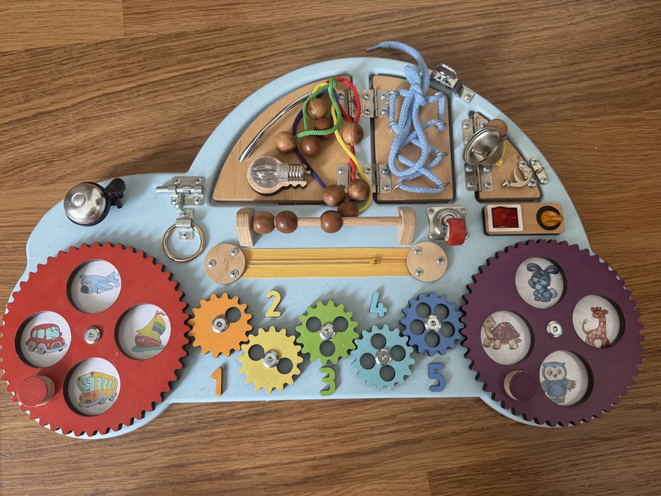 Бізіборд-машина розвиваюча іграшка