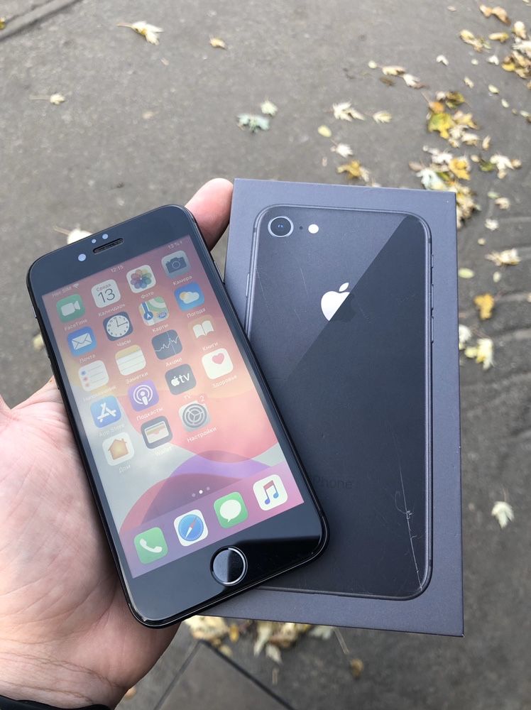 Продам iPhone 8 64Gb space gray original комплект идеальный MDM