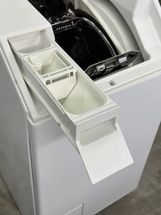 Пральна машина з вертикальним завантаженням Miele W 643 F