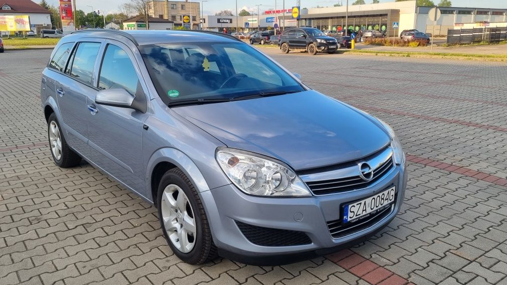 Opel Astra H 1.6 Benzyna 2007 rok