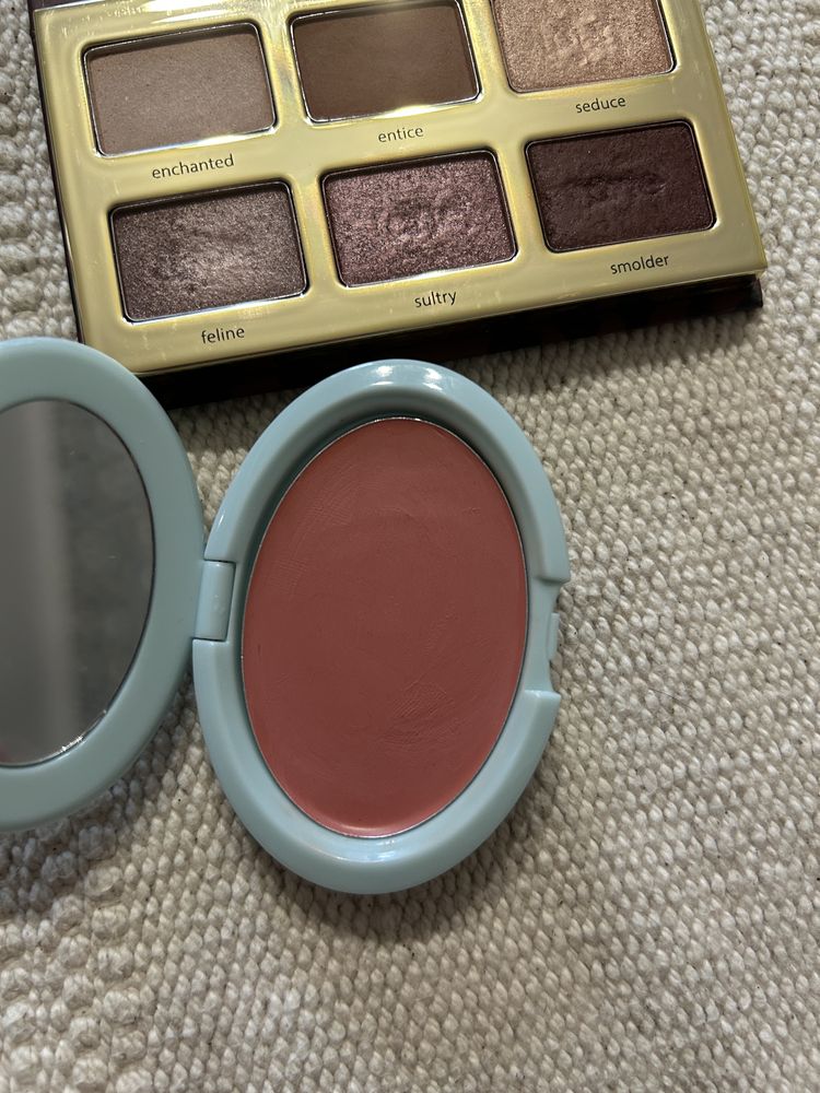 Zestaw kosmetyków Paleta Tarte maneater + róż w kremie Tarte
