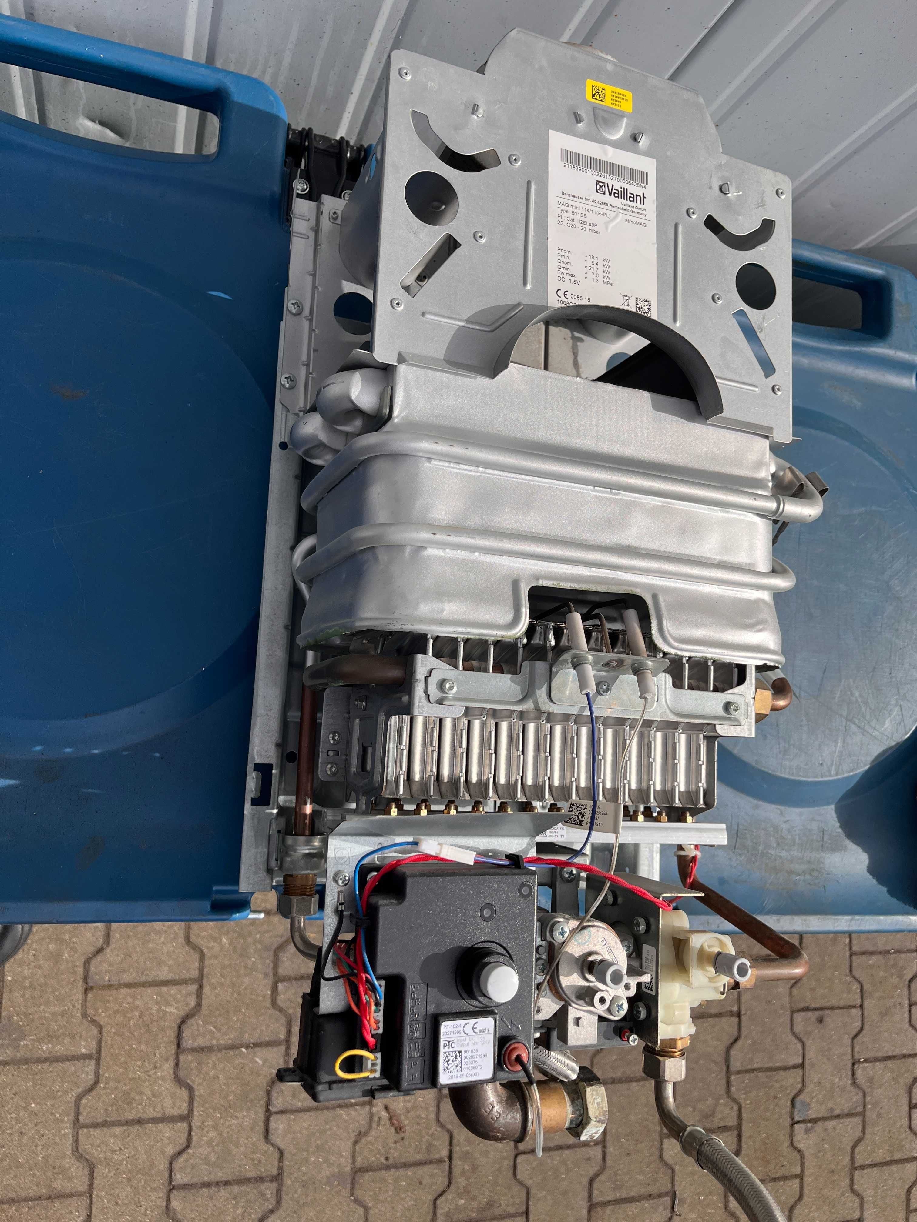 Piecyk gazowy podgrzewacz wody Vaillant Atmomag Mini 114/1 6,4-18,1kW