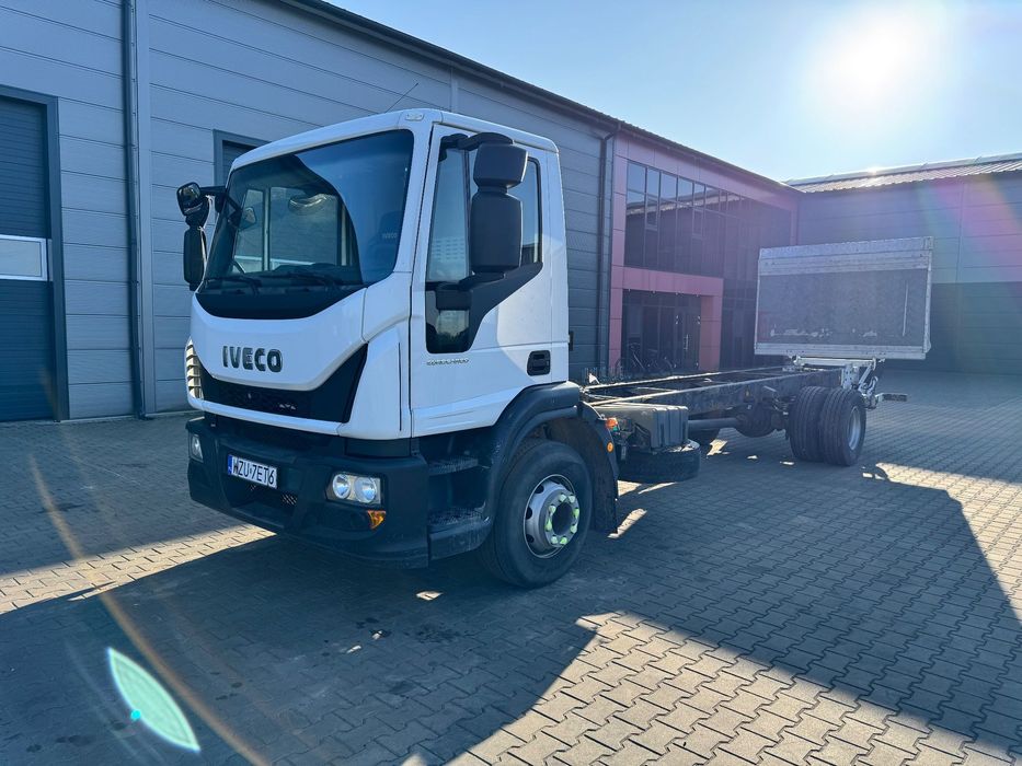 Iveco Eurocargo  Samochód do zabudowy Iveco Eurocargo, 2010r., winda DHollandia 1500kg