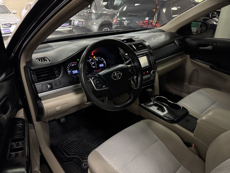 Toyota Camry VII (XV50) 2.5і 16V 6АКПП 2011 р.в. (178 к.с.)