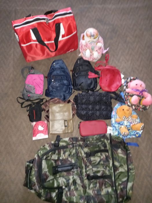 Хозяйственные сумки , барсетки и сумочки