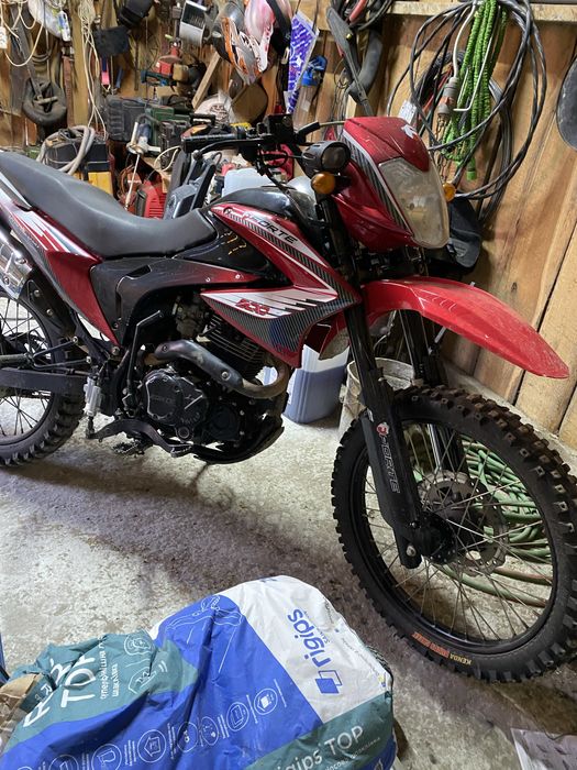 Продам мотоцикл форте 200