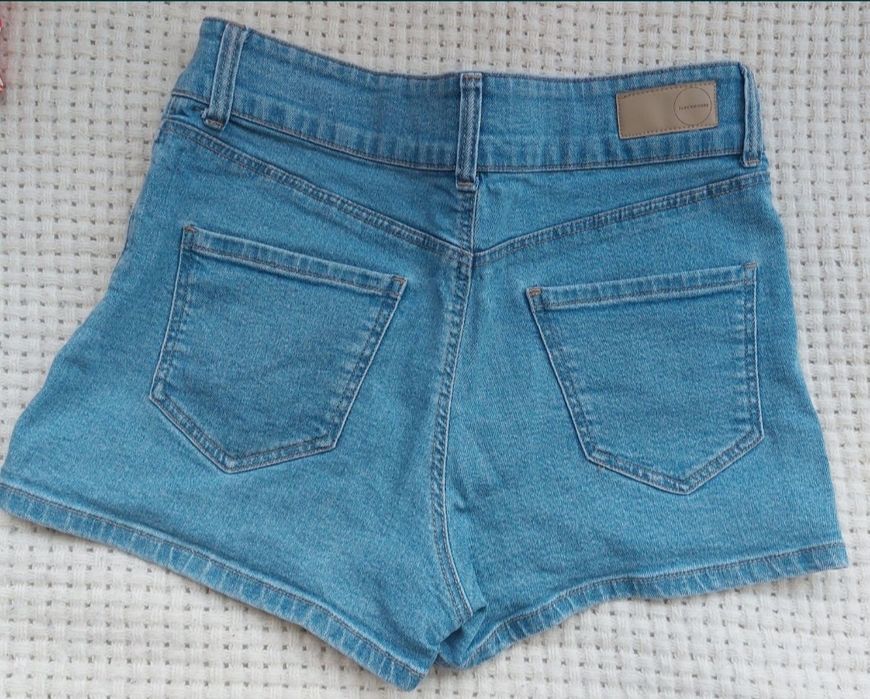 Жіночі шорти ClockHouse, 38 розмір