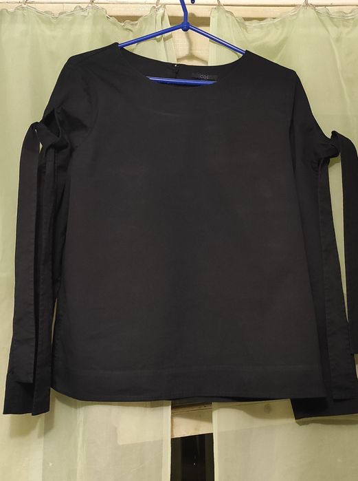 COS. Стильная блуза.