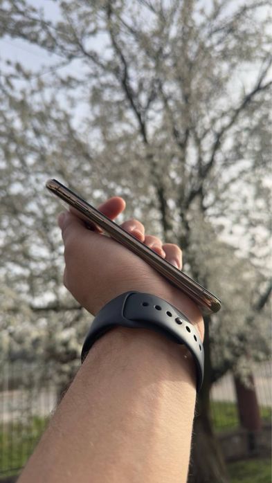 Iphone xs 64gb. Є білий та жовтий акумулятори 100%