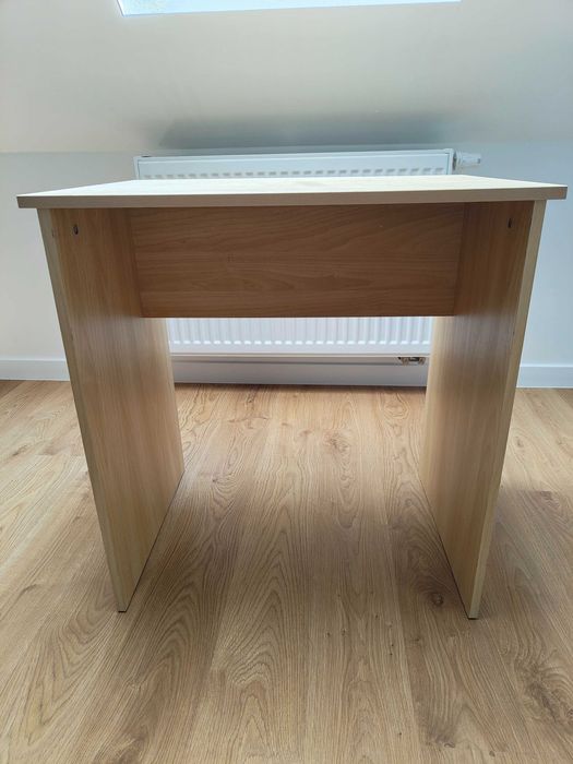 Małe biurko BALDVIN (IKEA 16781) rozmiar 60x48,5x70,5 cm