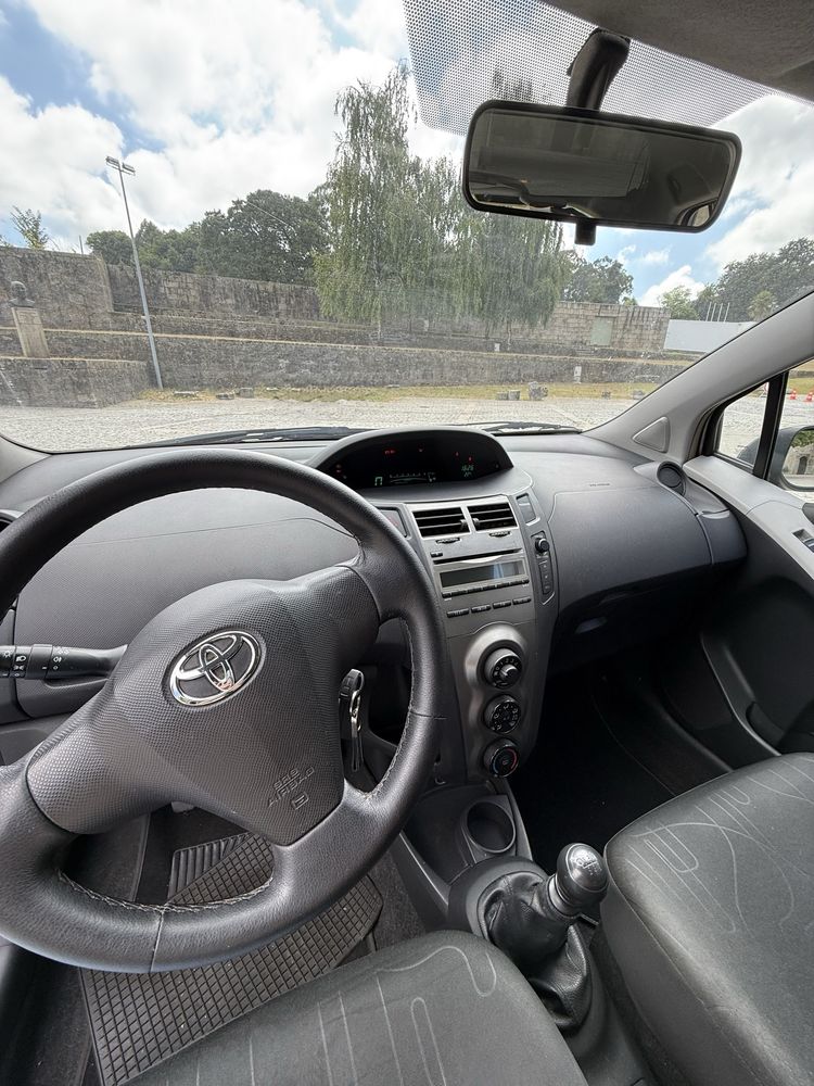 Toyta yaris 1.4 D4D 80 mil km
