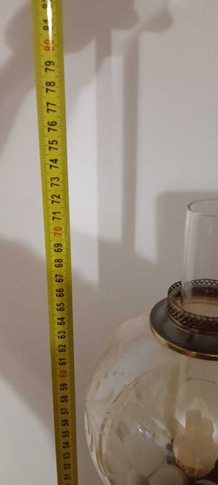 Lampka nocna stylizowana na lampę naftową