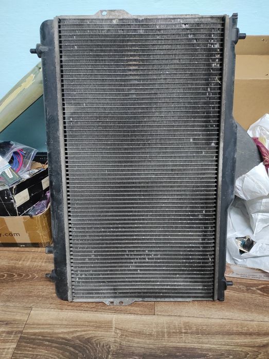 Продам Радіатор Охолодження Hundai Santa Fe 2.0 CRDI