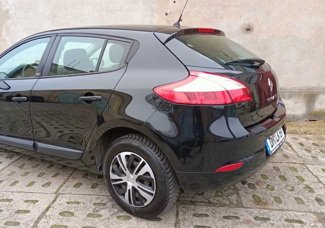 RENAULT MEGANE III рест бампер передній задній б/у запчастини розборка