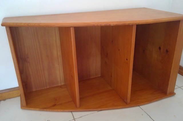 Móvel estante prateleira madeira maciça quarto ou sala