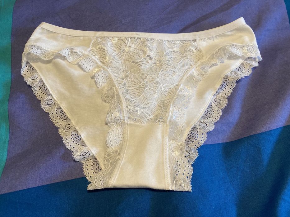 Nowa para majtek z koronką